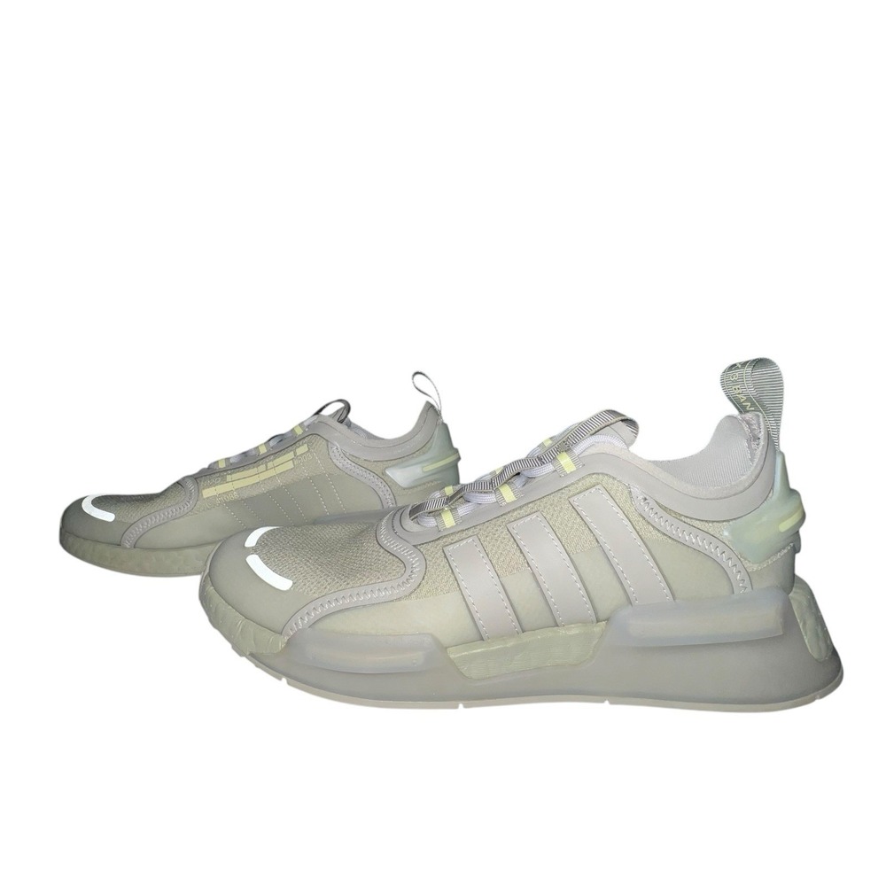 Adidas Originals Sneaker Womens 8 NMD V3 Running Shoe‎ Gray Beige GZ2134 Comfort